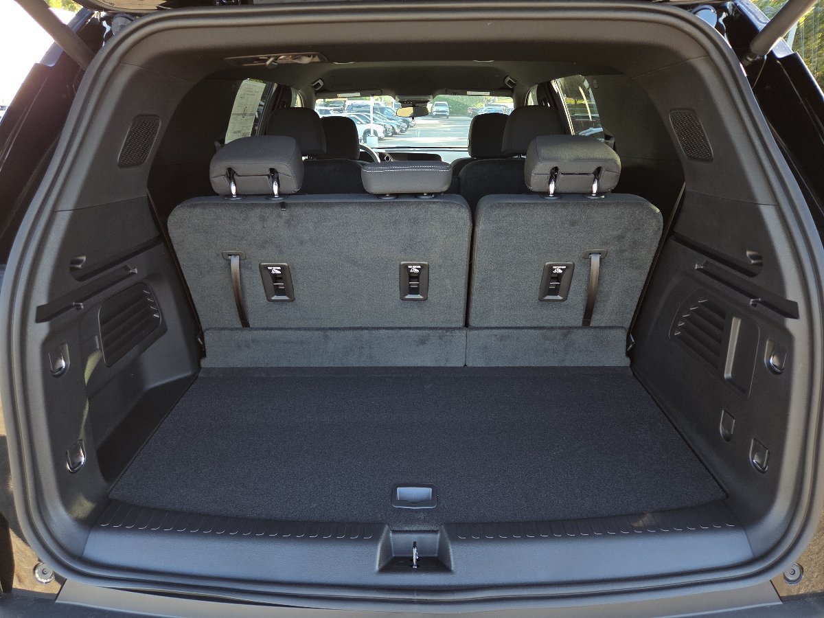 New 2027 Chevrolet Traverse LT AWD/4WD image 24
