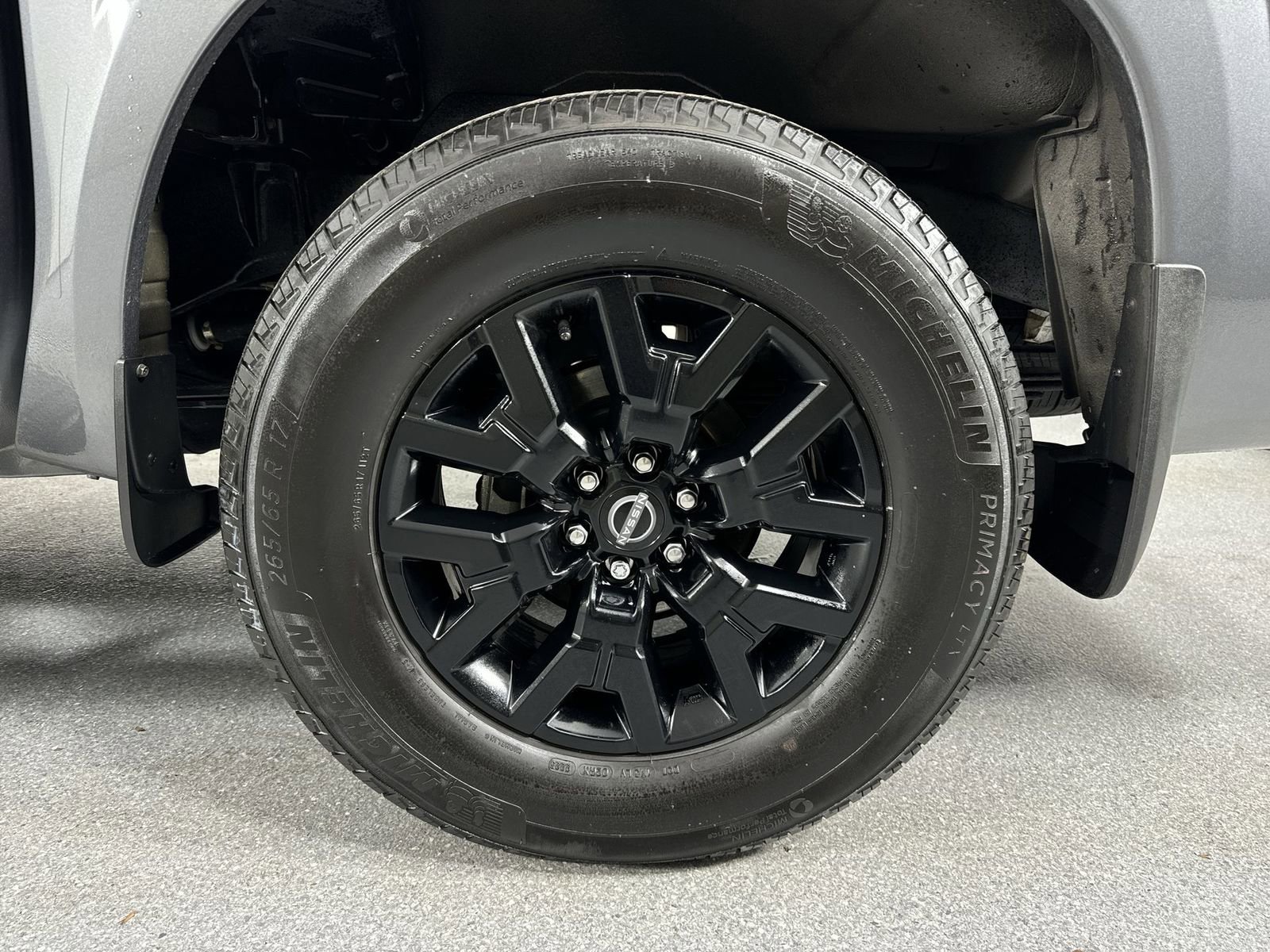 Certified 2023 Nissan Frontier SV w/ Midnight Edition Package image 6