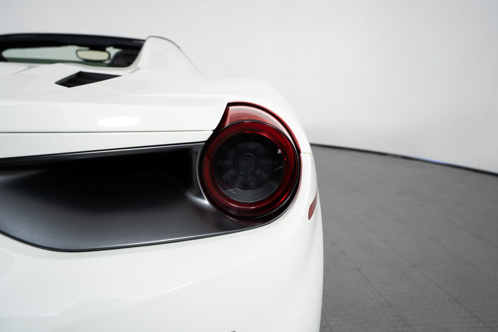 Certified 2019 Ferrari 488 Spider RWD image 9