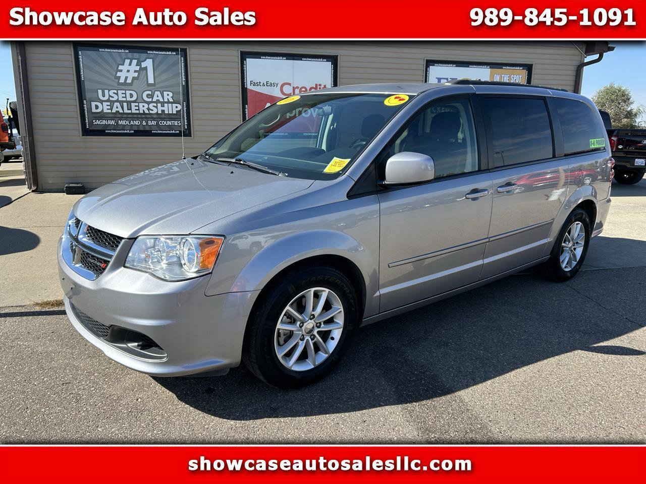 Used 2016 Dodge Grand Caravan SXT w/ Rear Park Assist Package FWD image 1