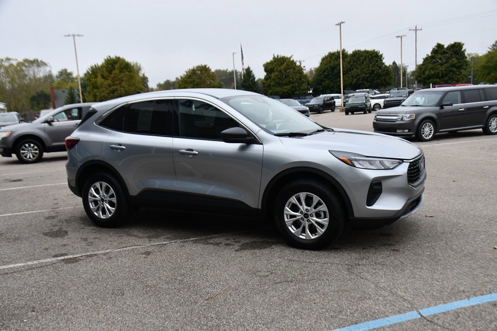 Used 2023 Ford Escape Active image 8