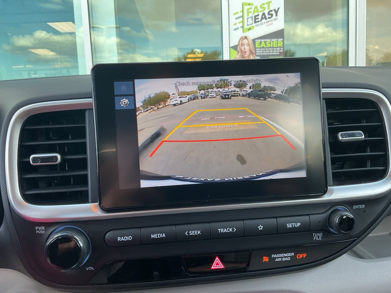 Used 2025 Hyundai Venue SEL FWD image 32