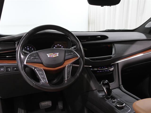 Certified 2023 Cadillac XT5 Premium Luxury w/ Technology Package image 6