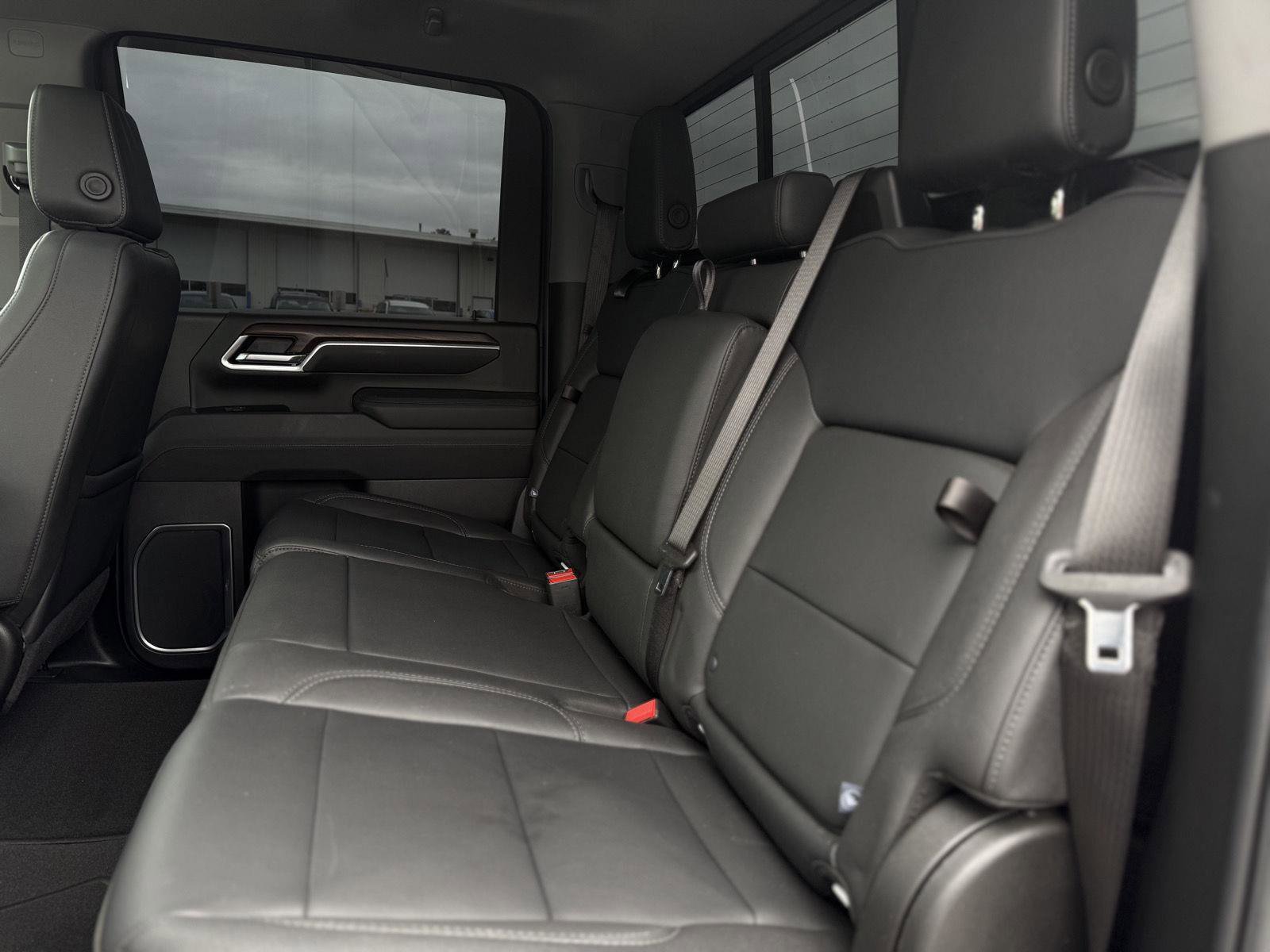 Certified 2025 GMC Sierra 3500 SLT w/ SLT Premium Package image 15