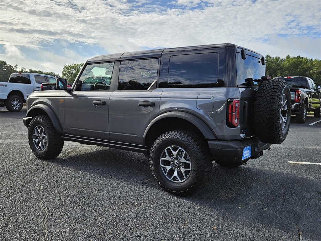 New 2025 Ford Bronco Badlands image 8