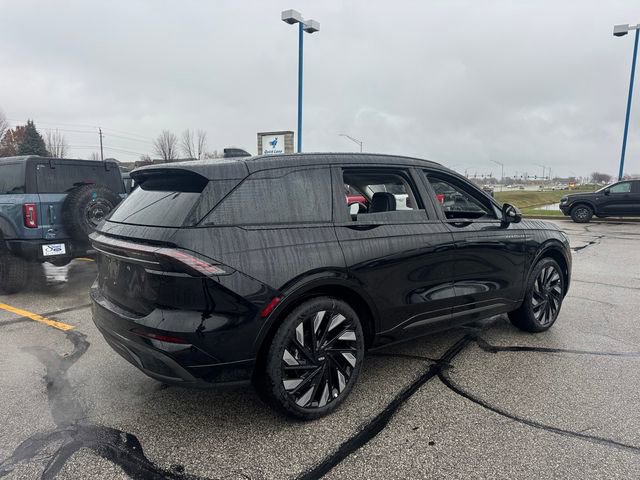 New 2026 Lincoln Nautilus Reserve w/ Jet Appearance Package AWD/4WD image 8