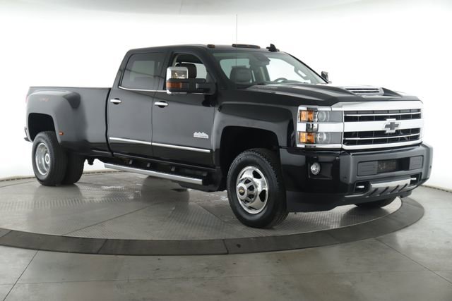 Used 2019 Chevrolet Silverado 3500 High Country w/ Duramax Plus Package AWD/4WD image 2