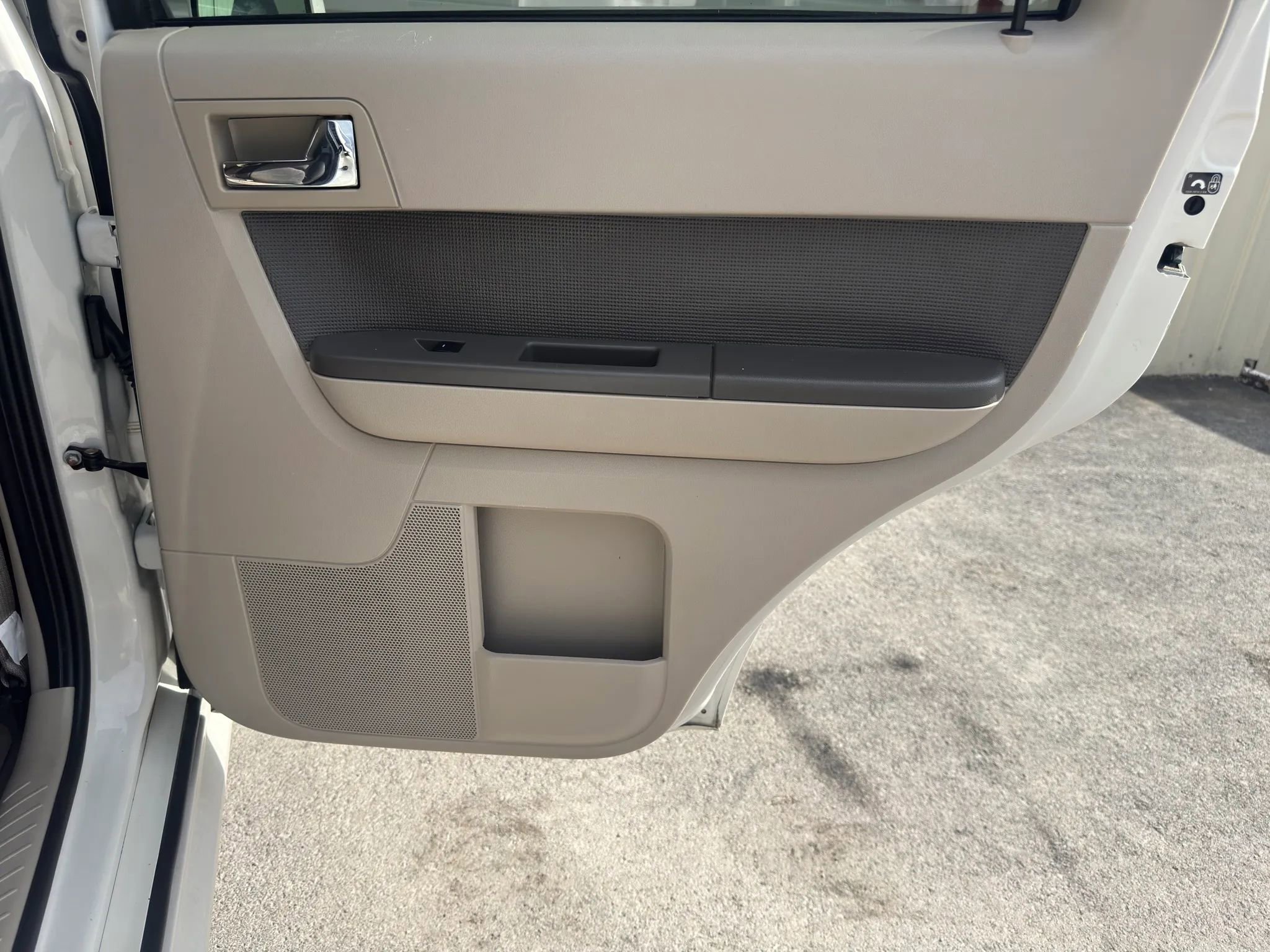 Used 2009 Mercury Mariner Premier FWD image 12