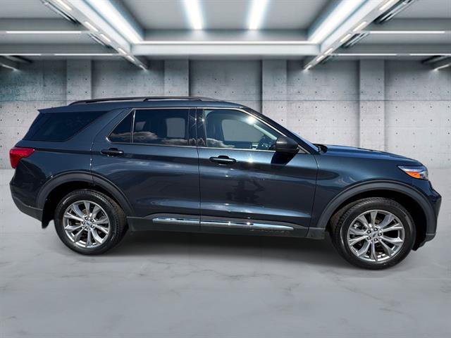 Used 2023 Ford Explorer XLT w/ Equipment Group 202A AWD/4WD image 6
