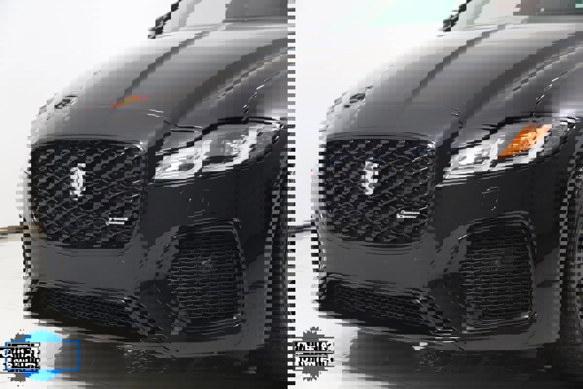 Used 2024 Jaguar XF R-Dynamic SE image 63