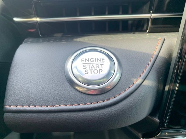 New 2025 Lincoln Nautilus Reserve image 24