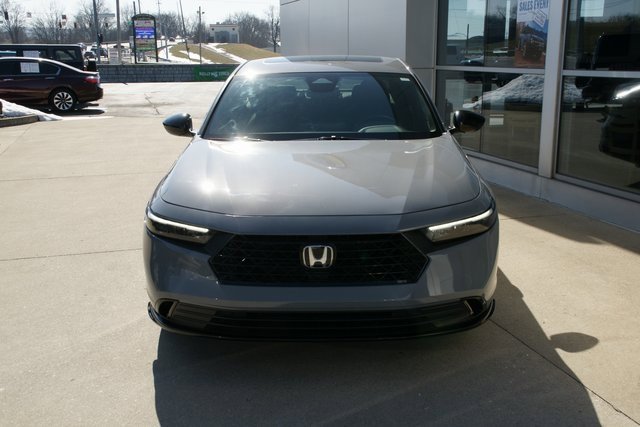 Used 2023 Honda Accord Sport image 6