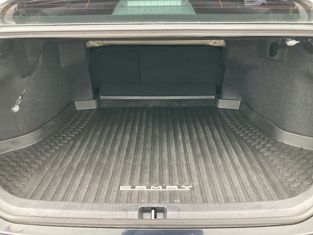 Used 2025 Toyota Camry SE image 23