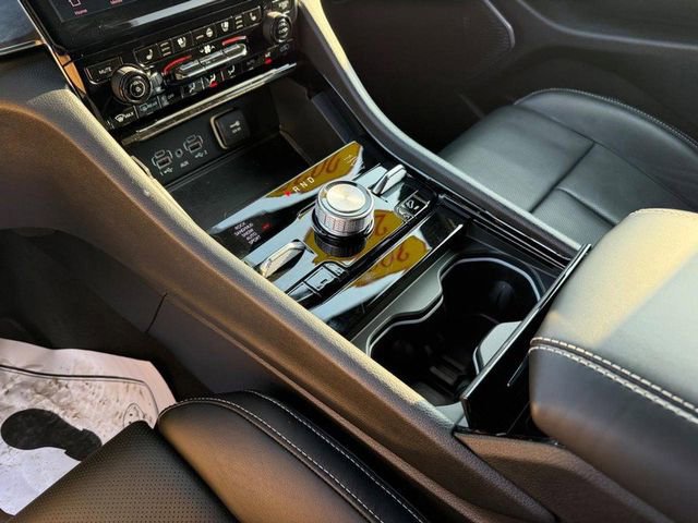 Certified 2025 Jeep Grand Cherokee Overland w/ Luxury Tech Group IV image 26