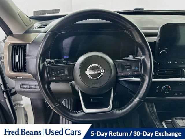 Certified 2024 Nissan Pathfinder Platinum w/ Black Appearance Package AWD/4WD image 16