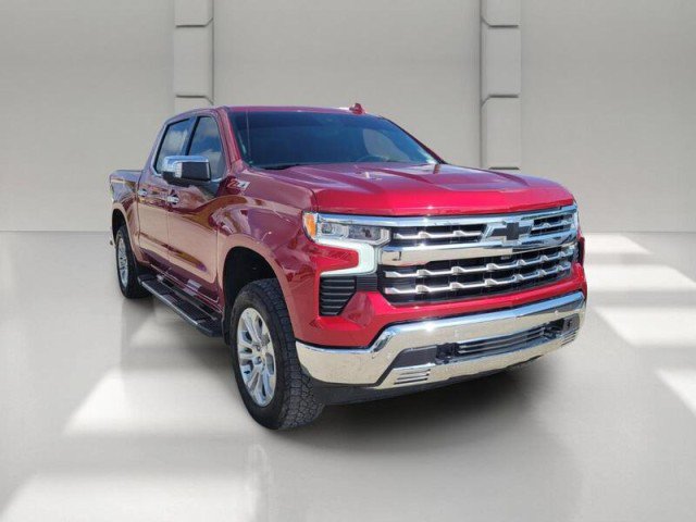 Used 2025 Chevrolet Silverado 1500 LTZ w/ Technology Package AWD/4WD image 3