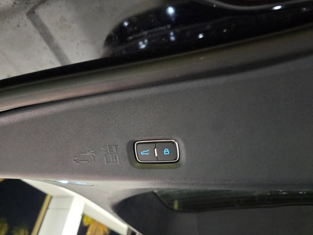 Used 2025 Ford Expedition Max Platinum AWD/4WD image 53