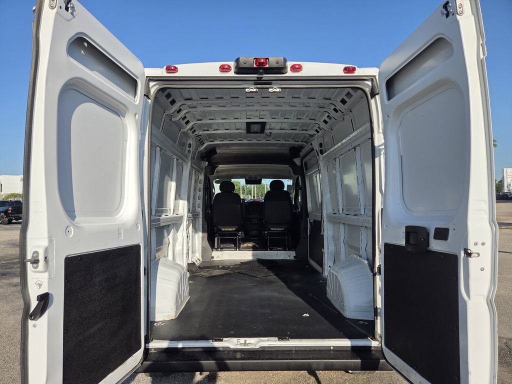 Used 2025 RAM ProMaster 2500 w/ Convenience Group FWD image 22