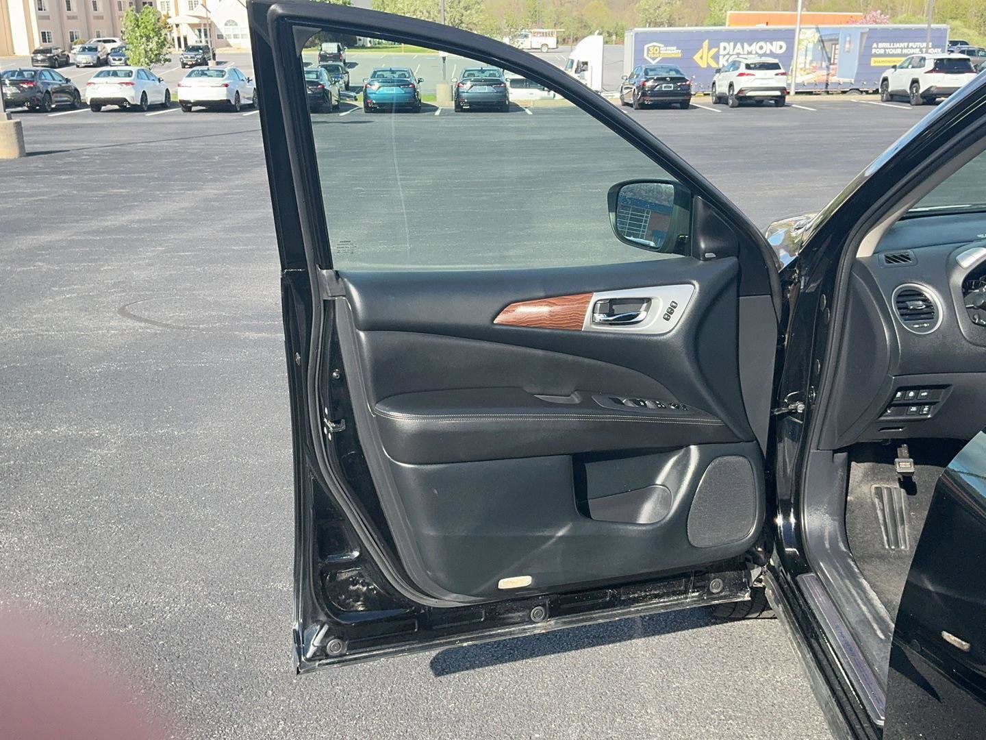 Used 2019 Nissan Pathfinder Platinum image 20