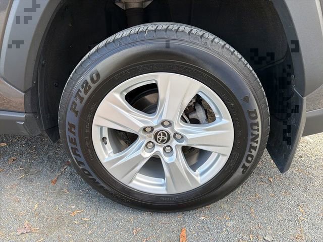 Used 2021 Toyota RAV4 XLE w/ XLE Grade Weather Package image 6
