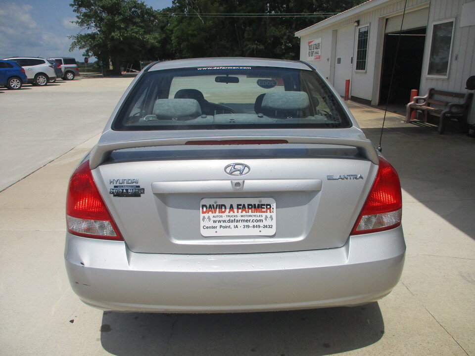 Used 2003 Hyundai Elantra GLS FWD image 6