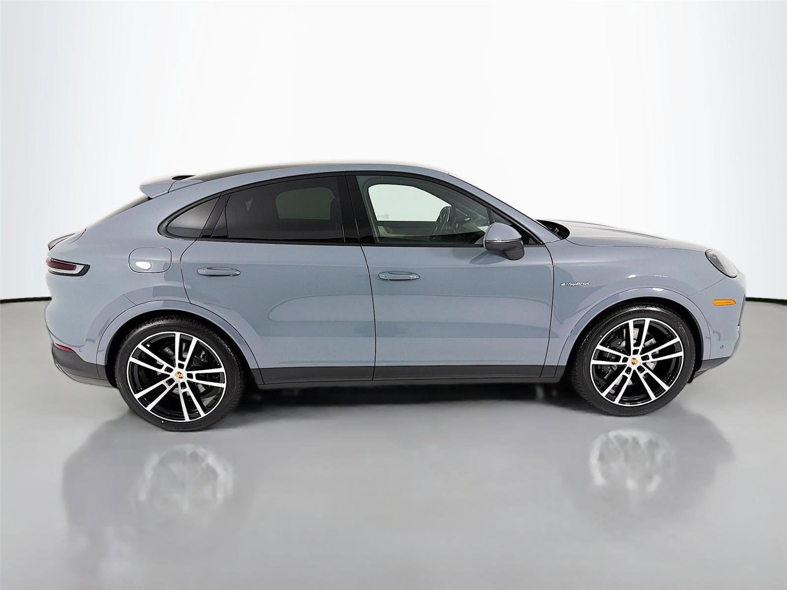 New 2026 Porsche Cayenne S image 22