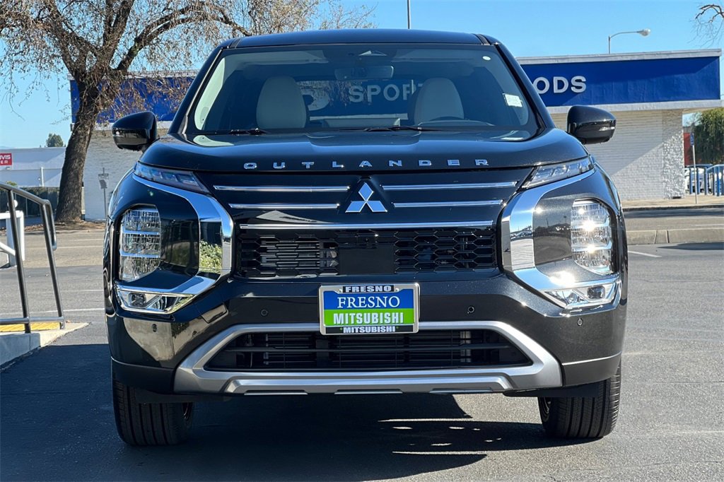 New 2026 Mitsubishi Outlander SE image 10