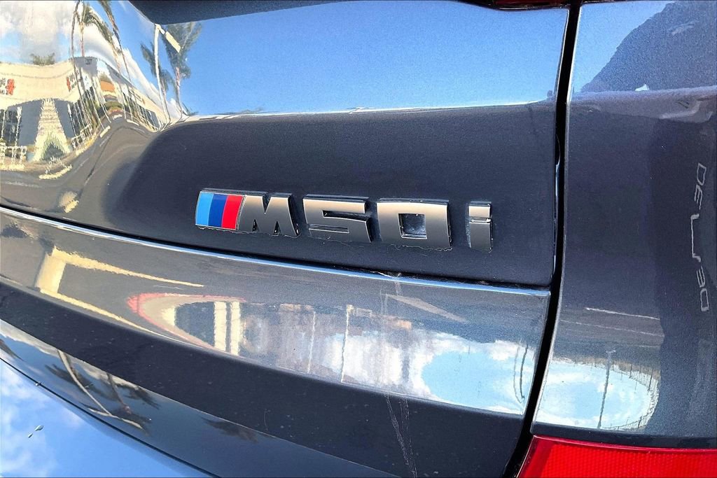 Used 2020 BMW X5 M50i w/ Premium Package image 28