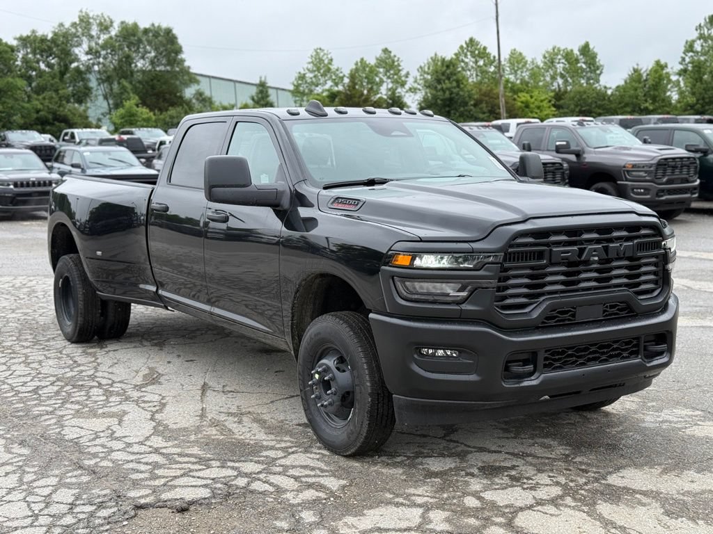New 2026 RAM 3500 Tradesman AWD/4WD image 4