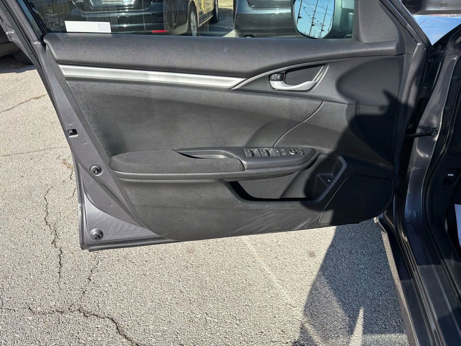 Used 2019 Honda Civic LX image 9