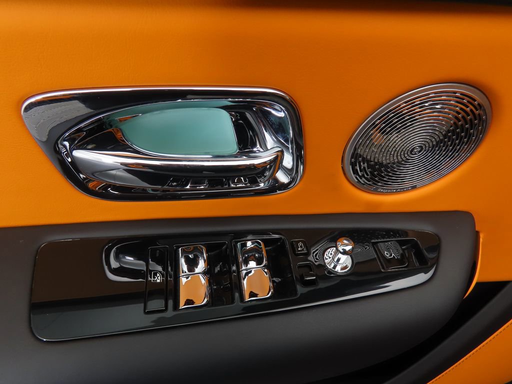 Certified 2023 Rolls-Royce Cullinan w/ Cullinan Package image 23