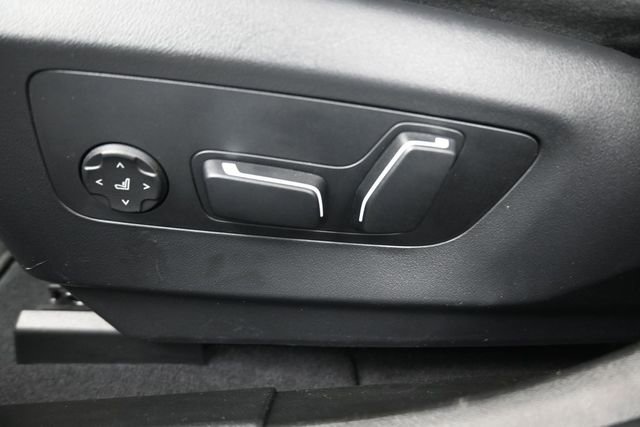 New 2026 BMW i5 eDrive40 w/ Premium Package RWD image 31