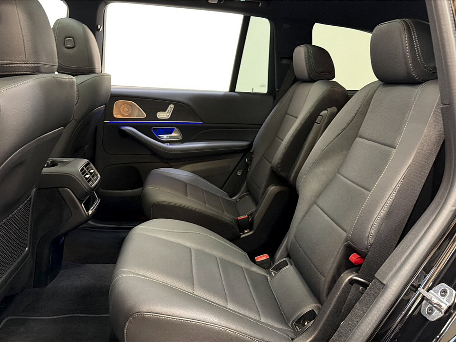 Used 2025 Mercedes-Benz GLS 450 4MATIC image 15
