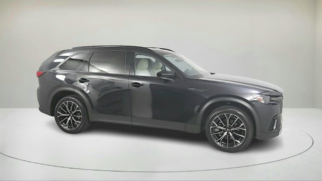 Used 2025 MAZDA CX-70 Plug-In Hybrid w/ Premium Pkg AWD/4WD image 2