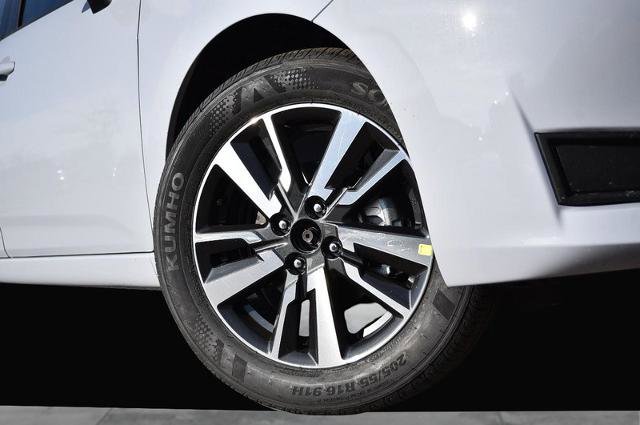 New 2025 Nissan Versa SV image 3