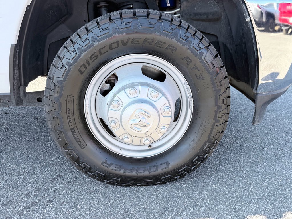 Used 2024 RAM 3500 SLT w/ Quick Order Package 2YG SLT image 29