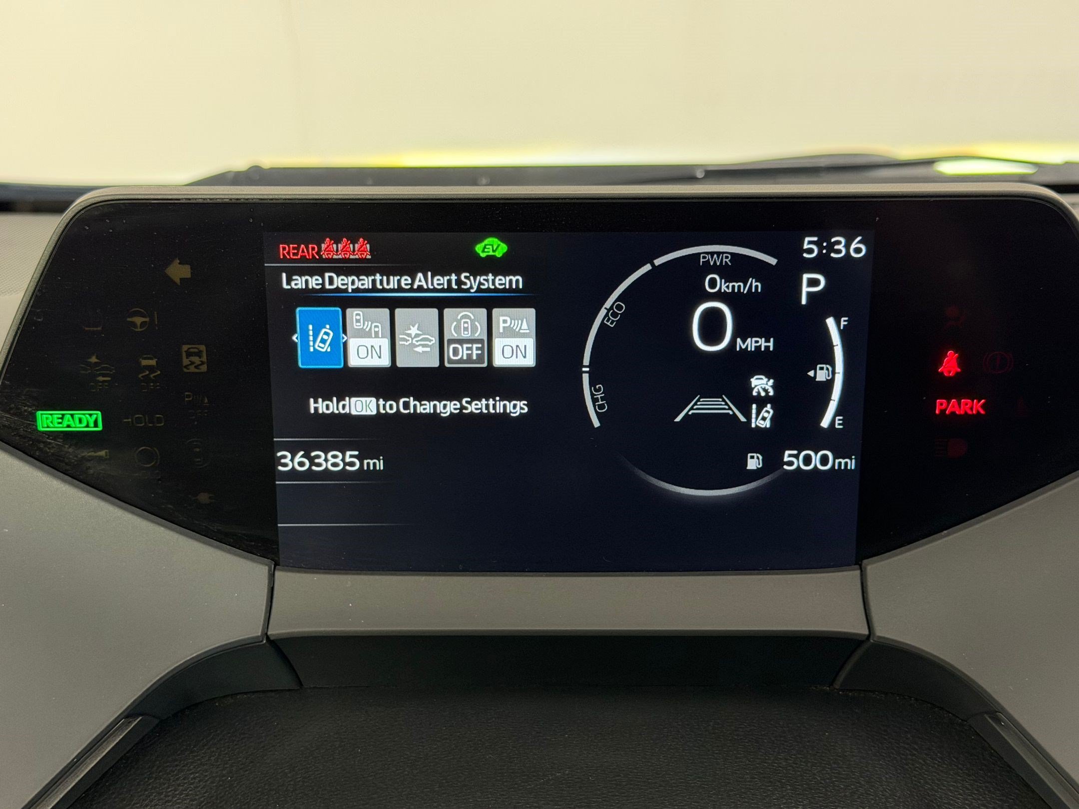 Used 2025 Toyota Prius LE FWD image 20
