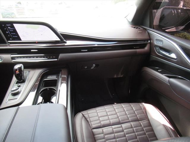 Certified 2023 Cadillac Escalade Sport Platinum AWD/4WD image 16