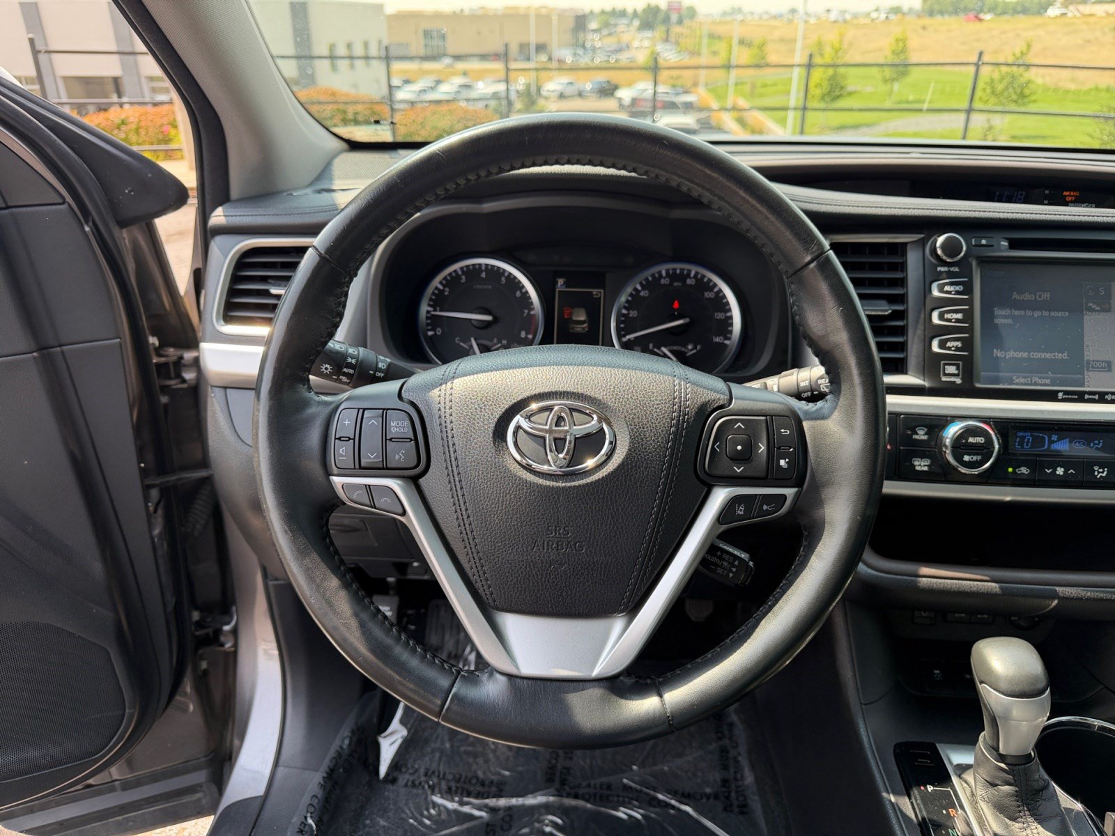 Used 2018 Toyota Highlander Limited Platinum AWD/4WD image 9