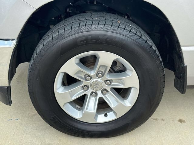 Used 2024 RAM 1500 Laramie AWD/4WD image 6