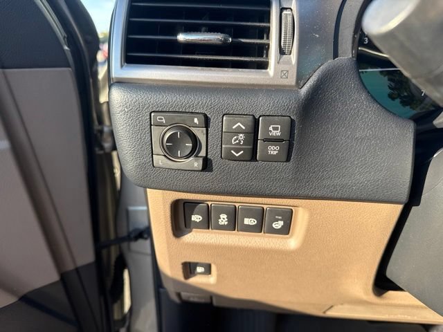 Used 2022 Lexus GX 460 Luxury w/ Accessory Package AWD/4WD image 27