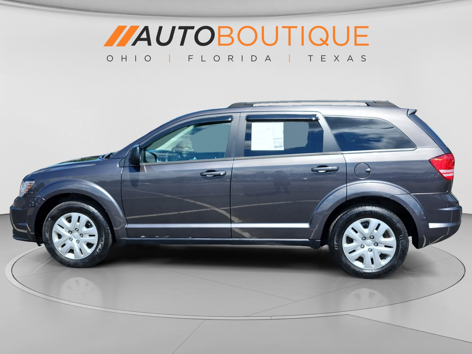 Used 2019 Dodge Journey SE FWD image 2