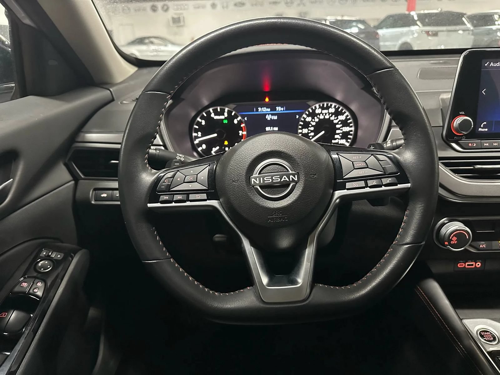 Used 2024 Nissan Altima 2.5 SR FWD image 10