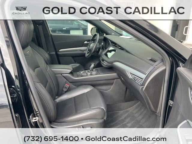 Used 2019 Cadillac XT4 Premium Luxury w/ Cold Weather Package image 7