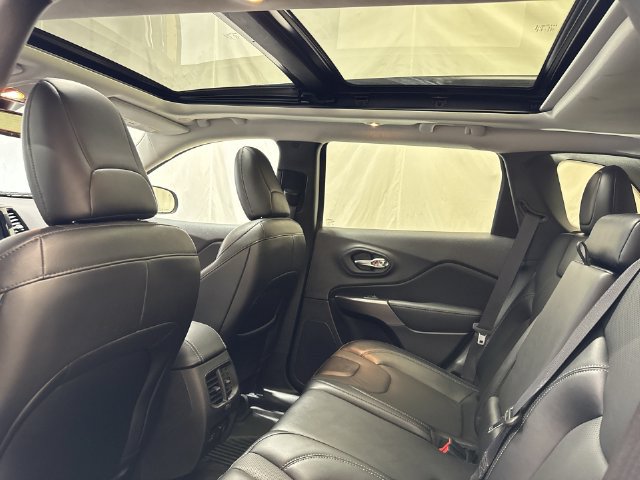 Used 2022 Jeep Cherokee Limited w/ Mopar Interior Package AWD/4WD image 14
