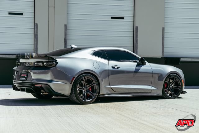 Used 2020 Chevrolet Camaro SS RWD image 5