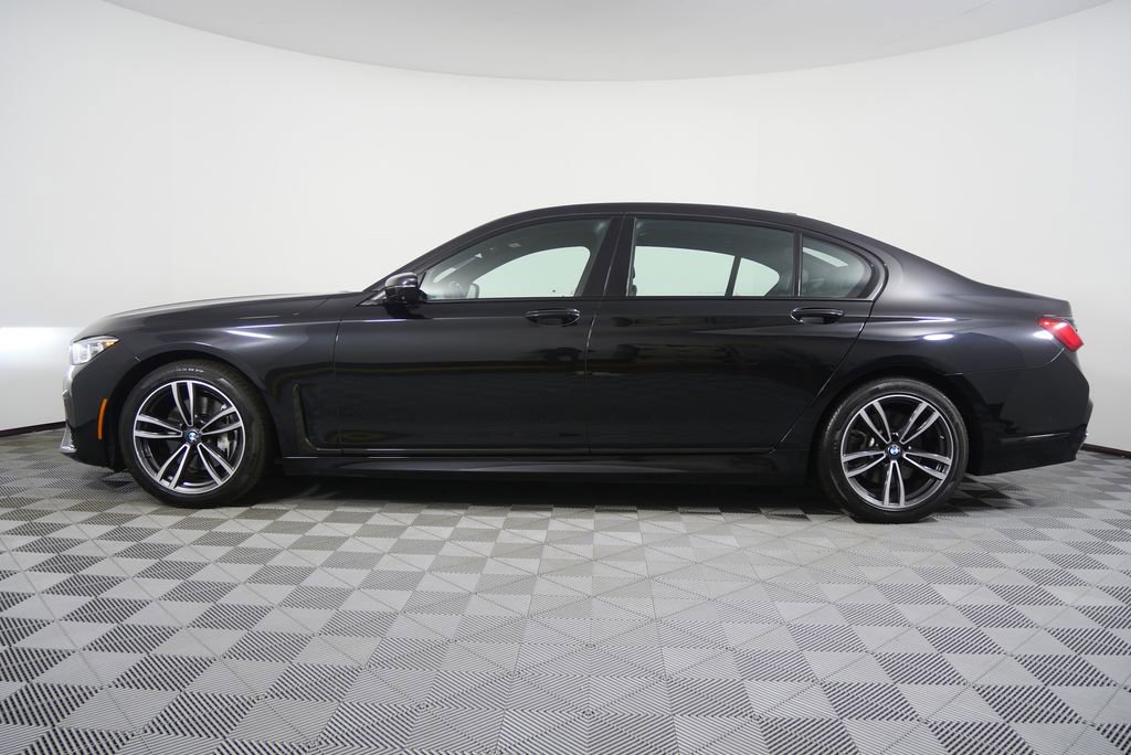 Used 2022 BMW 740i xDrive w/ M Sport Package image 6