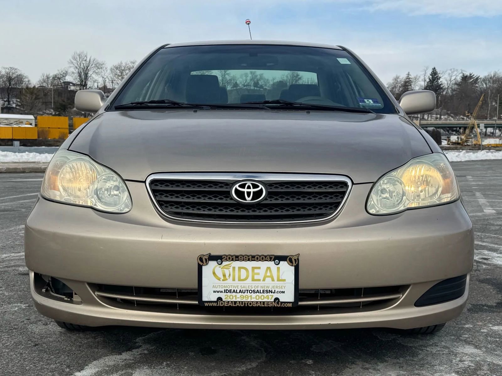 Used 2005 Toyota Corolla LE image 2