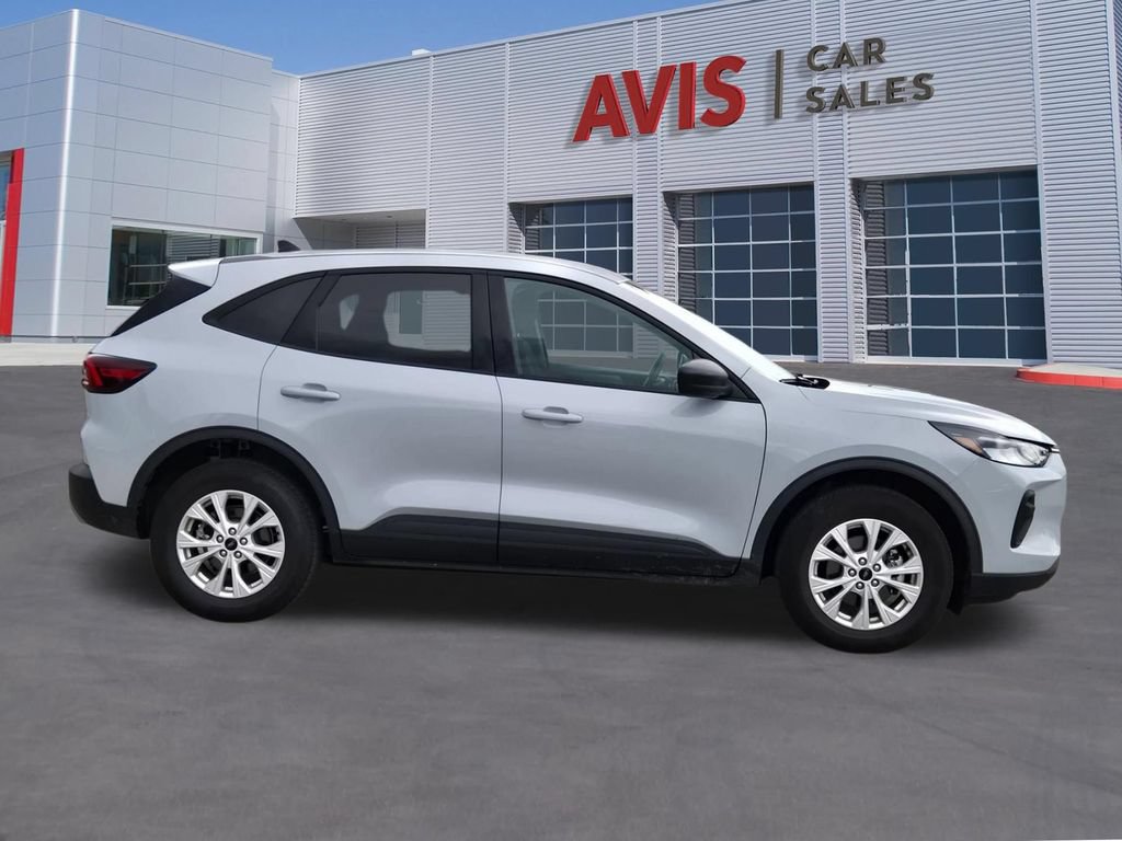 Used 2025 Ford Escape Active AWD/4WD image 10