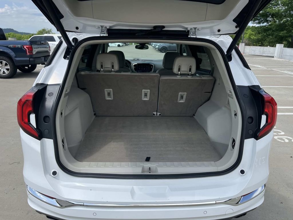 Used 2019 GMC Terrain Denali w/ Driver Alert Package II AWD/4WD image 12